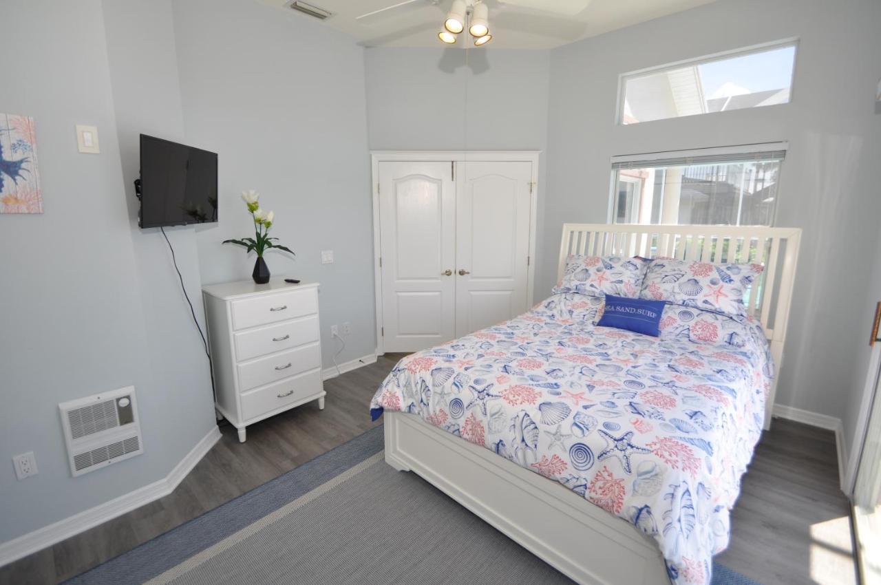 Sunset Bay Beautiful Pool Home - Bring Your Boat Or Jet Ski - Canal With Dock- Sleeps 10 - 4 Bd Palm Coast Exteriör bild